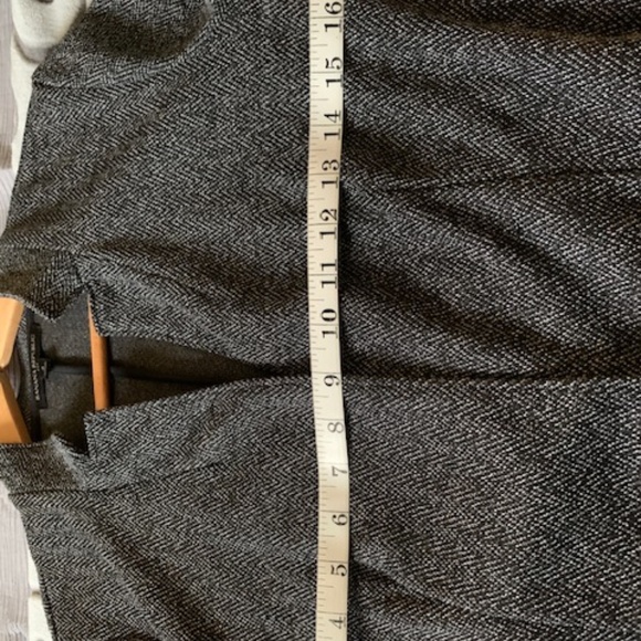 BR unlined stretch blazer SIZE small - Picture 3 of 4